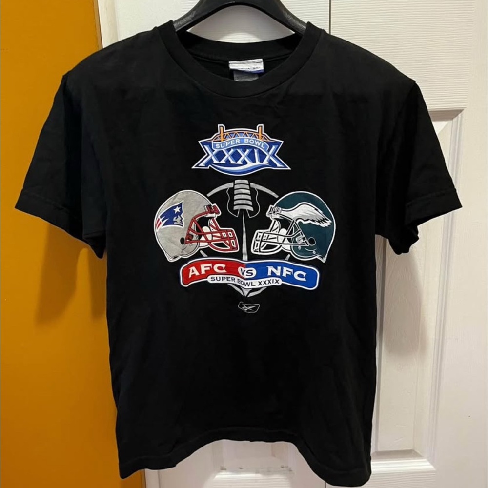 Youth Large Vintage Reebok Patriots vs Eagles SB Shirt